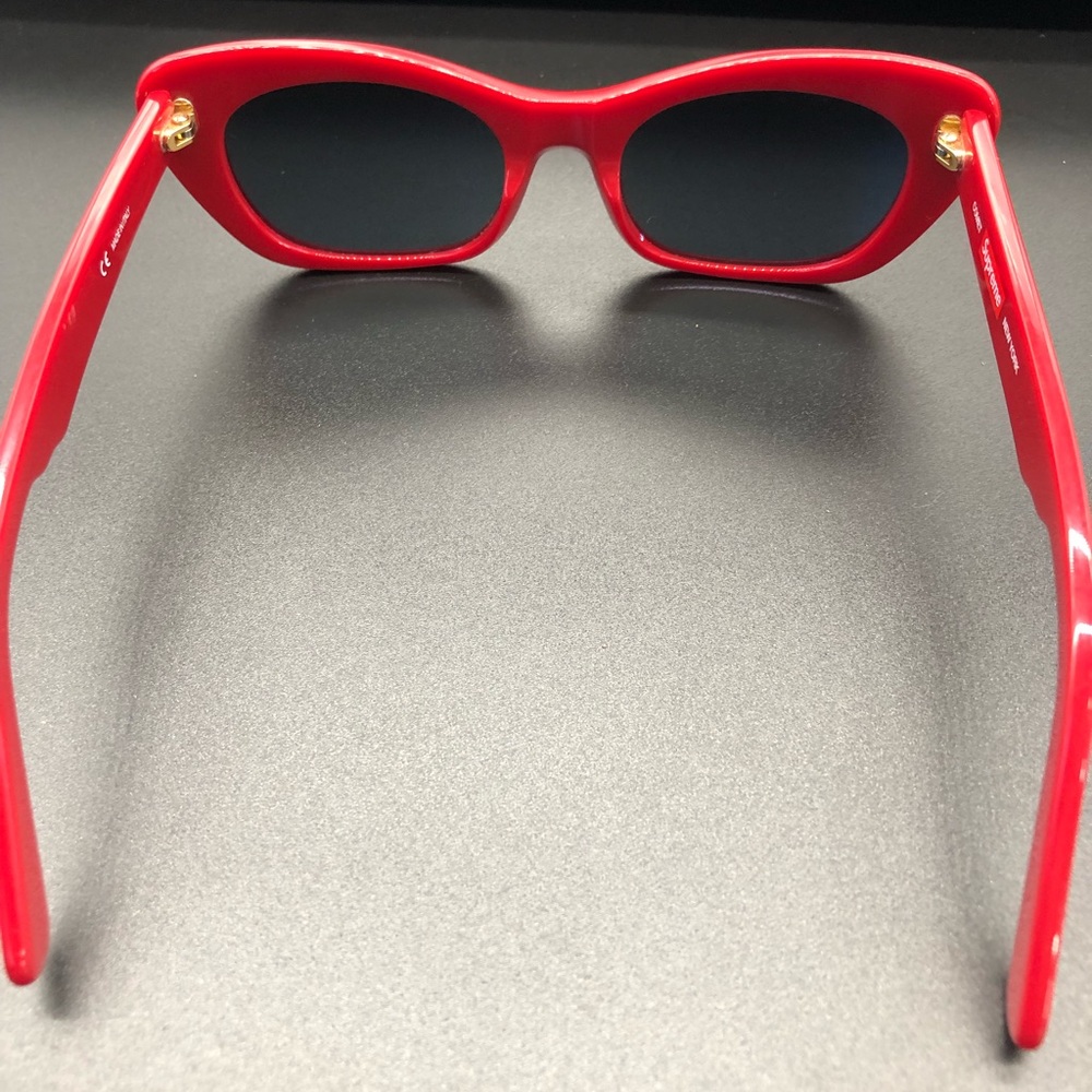 SUPREME Sunglasses - Picture 5 of 6